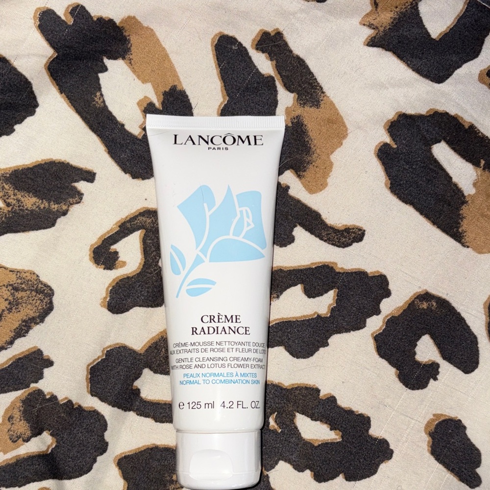 Lancome Crème Radiance - Blue and White